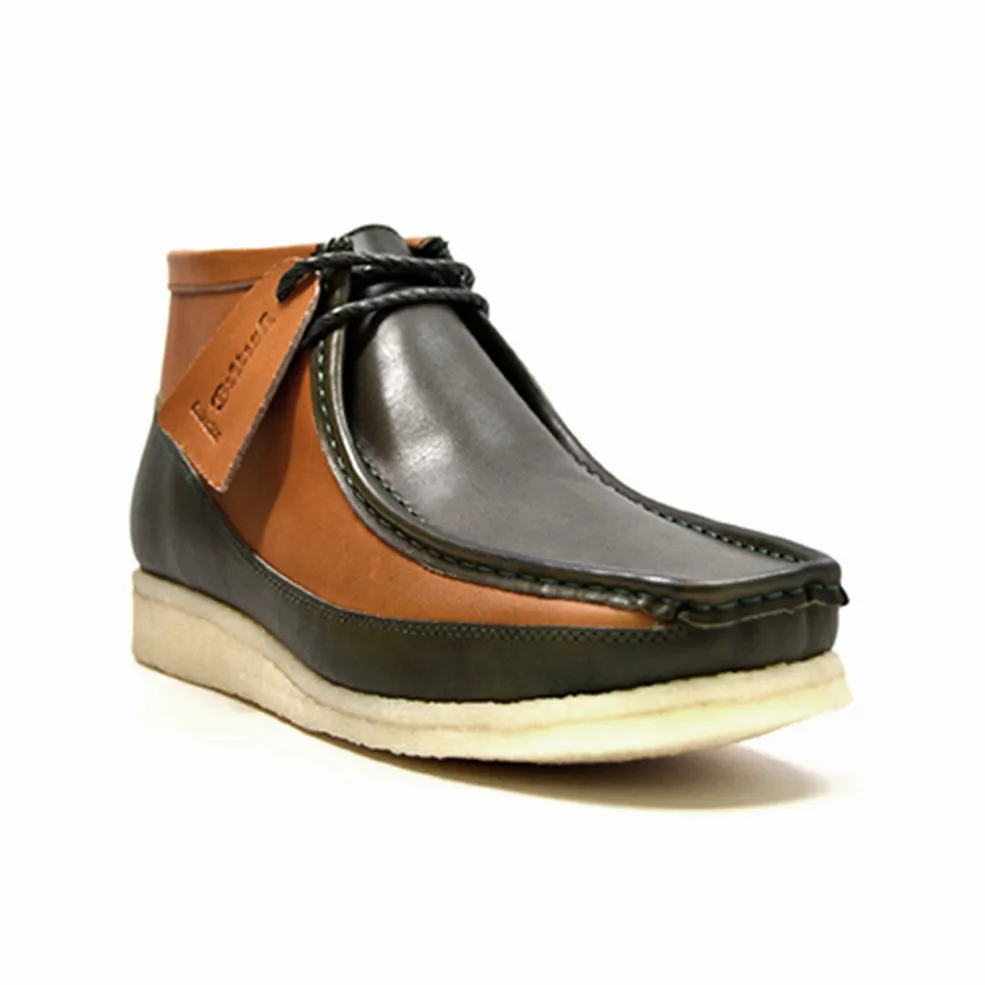 Walker Two Tone Luxurious Two Tone Mens Casual Shoe from the British Collection - Unparalleled Comfort and Style